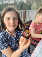 Load image into Gallery viewer, Cupcake decorating - Kiddies Party options